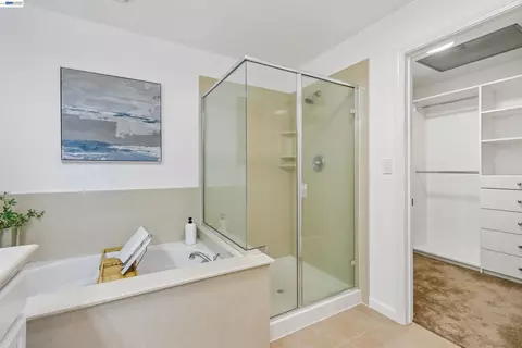 Bath - 6373 Byron Ln, San Ramon, CA 94582 photo 2 of 3