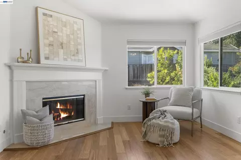Living - 847 E Angela St, Pleasanton, CA 94566 photo 5 of 5