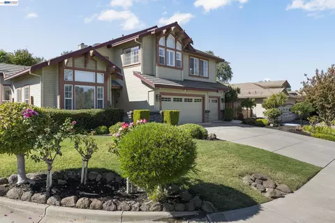 Exterior - 847 E Angela St, Pleasanton, CA 94566 photo 2 of 6