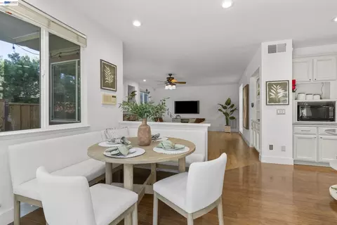 Dining - 847 E Angela St, Pleasanton, CA 94566 photo 3 of 3
