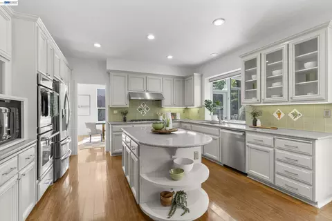 Kitchen - 847 E Angela St, Pleasanton, CA 94566 photo 2 of 2