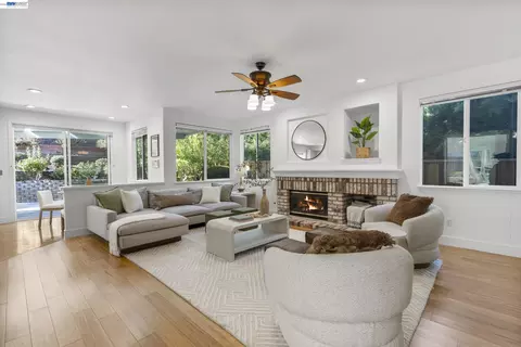 Living - 847 E Angela St, Pleasanton, CA 94566 photo 3 of 5