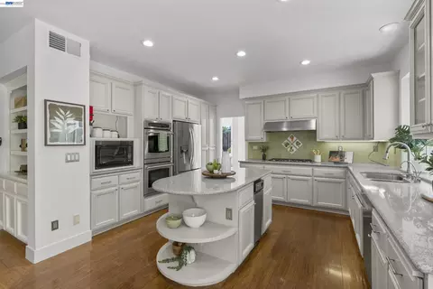 Kitchen - 847 E Angela St, Pleasanton, CA 94566 photo 1 of 2