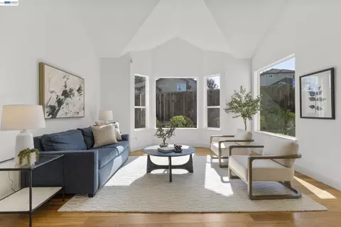 Living - 847 E Angela St, Pleasanton, CA 94566 photo 2 of 5