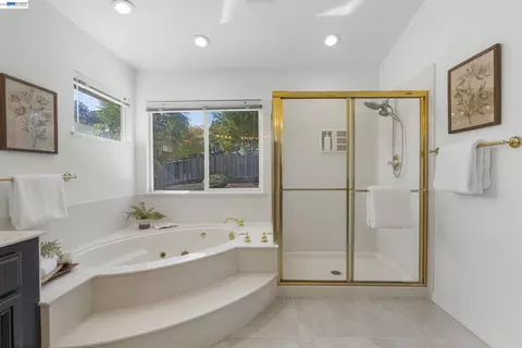 Bath - 847 E Angela St, Pleasanton, CA 94566 photo 2 of 5