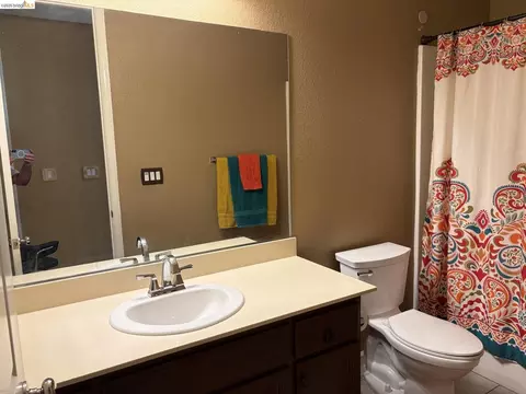 Bath - 809 Ibis Rd, Oakley, CA 94561 photo 6 of 6