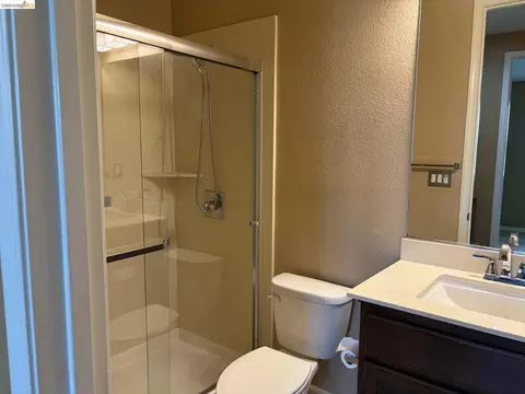 Bath - 809 Ibis Rd, Oakley, CA 94561 photo 5 of 6