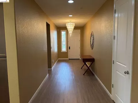 Entry Way - 809 Ibis Rd, Oakley, CA 94561 photo 2 of 2