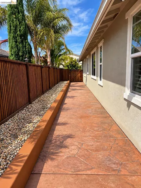 Exterior - 809 Ibis Rd, Oakley, CA 94561 photo 7 of 7