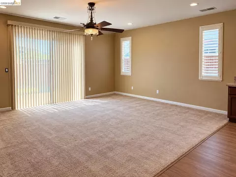 Living - 809 Ibis Rd, Oakley, CA 94561 photo 3 of 3