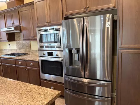Kitchen - 809 Ibis Rd, Oakley, CA 94561 photo 2 of 3