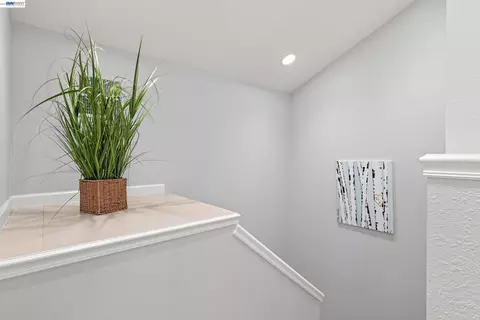 Entry Way - 3839 Vineyard Ave #E, Pleasanton, CA 94566 photo 1 of 2