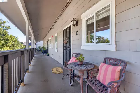 Exterior - 3839 Vineyard Ave #E, Pleasanton, CA 94566 photo 2 of 4