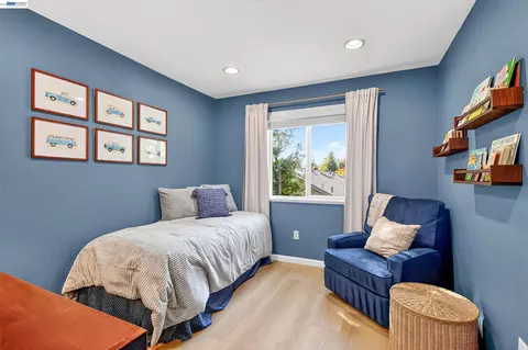Bedroom - 3839 Vineyard Ave #E, Pleasanton, CA 94566 photo 4 of 6