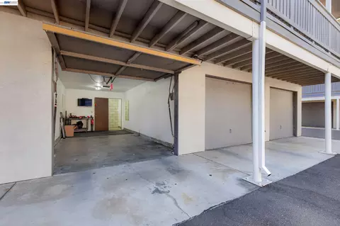 Exterior - 3839 Vineyard Ave #E, Pleasanton, CA 94566 photo 1 of 4