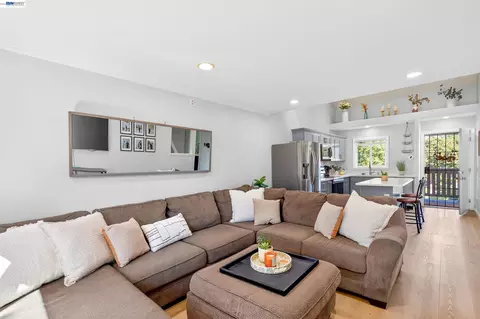 Living - 3839 Vineyard Ave #E, Pleasanton, CA 94566 photo 1 of 3