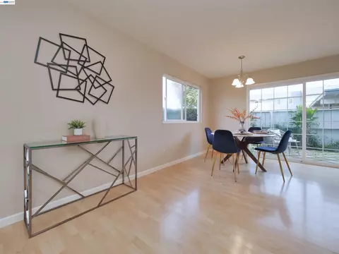 Dining - 34590 Bluestone Cmn, Fremont, CA 94555 photo 1 of 2