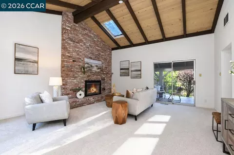 Living - 4032 Valente Dr, Lafayette, CA 94549 photo 4 of 5