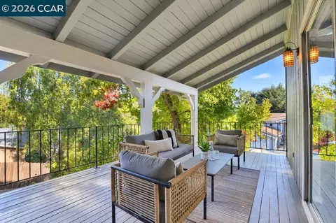 Exterior - 4032 Valente Dr, Lafayette, CA 94549 photo 1 of 12