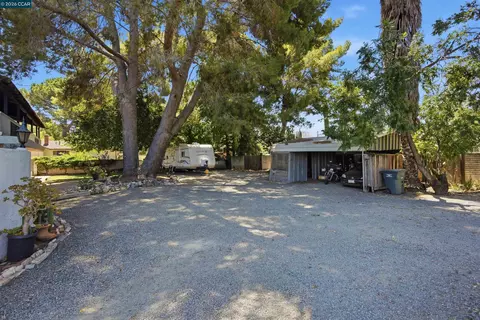 Undisclosed, Concord, CA 94521 photo 51