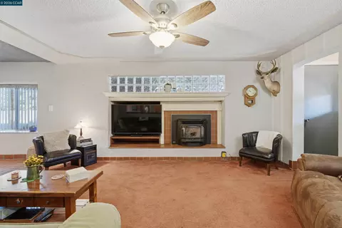 Undisclosed, Concord, CA 94521 photo 32