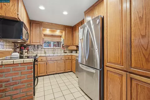Undisclosed, Concord, CA 94521 photo 24