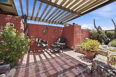 Undisclosed, Concord, CA 94521 photo 9