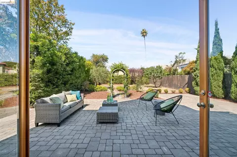Exterior - 1537 Ashby Ave, Berkeley, CA 94703 photo 5 of 8