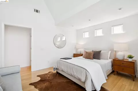 Bedroom - 1537 Ashby Ave, Berkeley, CA 94703 photo 3 of 6