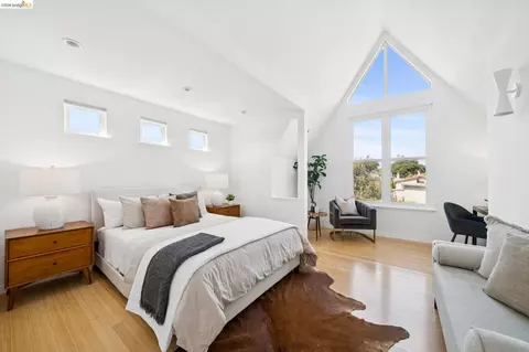 Bedroom - 1537 Ashby Ave, Berkeley, CA 94703 photo 1 of 6