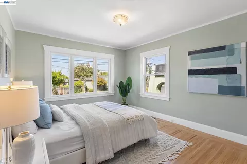 Bedroom - 1514 Third St, Alameda, CA 94501 photo 3 of 5