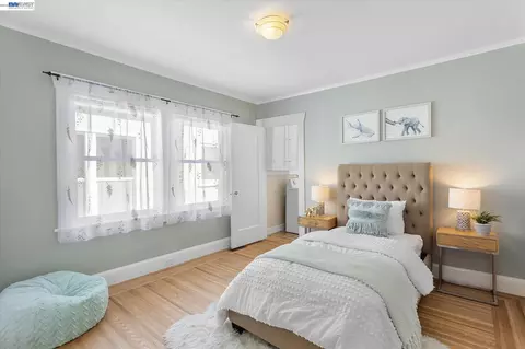 Bedroom - 1514 Third St, Alameda, CA 94501 photo 2 of 5