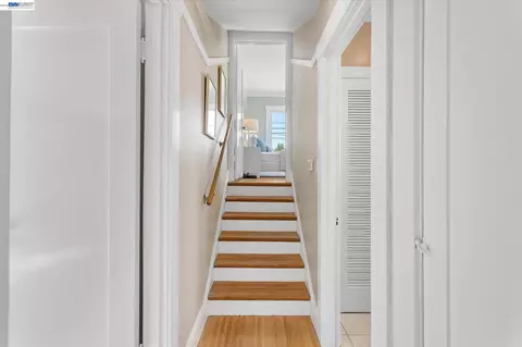 Entry Way - 1514 Third St, Alameda, CA 94501 photo 3 of 3