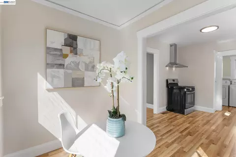 Entry Way - 1514 Third St, Alameda, CA 94501 photo 2 of 3