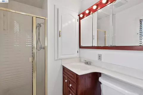 Bath - 30696 Brae Burn Ave, Hayward, CA 94544 photo 1 of 2