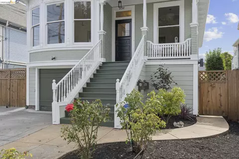 Exterior - 2138 Pacific Ave, Alameda, CA 94501 photo 4 of 11