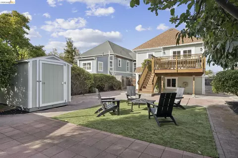 Exterior - 2138 Pacific Ave, Alameda, CA 94501 photo 10 of 11