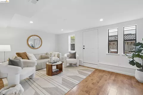 Living - 2138 Pacific Ave, Alameda, CA 94501 photo 1 of 2