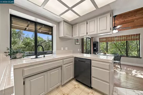 Kitchen - 1450 Pleasant Ridge Rd, Colfax, CA 95713 photo 3 of 7