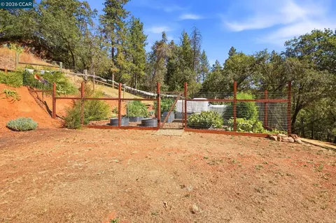 Exterior - 1450 Pleasant Ridge Rd, Colfax, CA 95713 photo 14 of 25