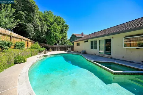 Exterior - 1284 Pinecrest Dr, Concord, CA 94521 photo 3 of 5
