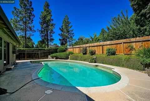 Exterior - 1284 Pinecrest Dr, Concord, CA 94521 photo 4 of 5