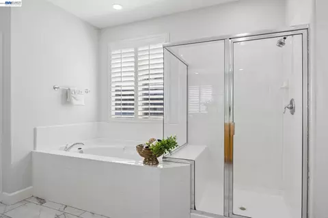 Bath - 22 Byron Ct, Concord, CA 94521 photo 2 of 2