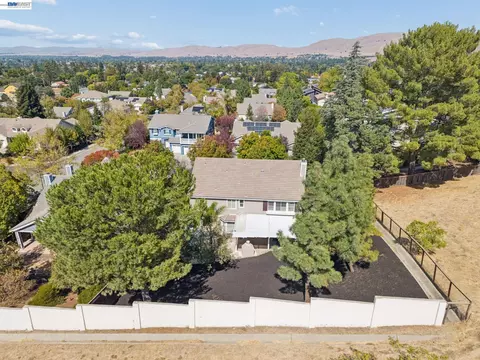View/Area - 22 Byron Ct, Concord, CA 94521 photo 5 of 6