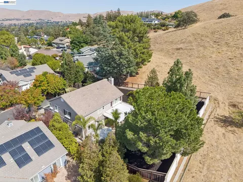 View/Area - 22 Byron Ct, Concord, CA 94521 photo 4 of 6