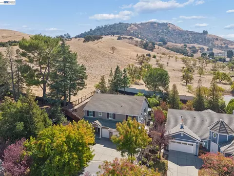 View/Area - 22 Byron Ct, Concord, CA 94521 photo 2 of 6