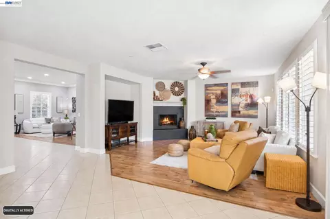 Living - 22 Byron Ct, Concord, CA 94521 photo 3 of 3