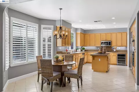 Kitchen - 22 Byron Ct, Concord, CA 94521 photo 3 of 3