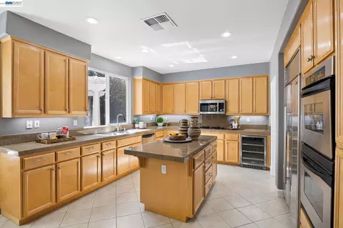 Kitchen - 22 Byron Ct, Concord, CA 94521 photo 1 of 3
