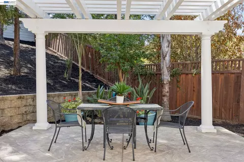 Exterior - 22 Byron Ct, Concord, CA 94521 photo 3 of 3